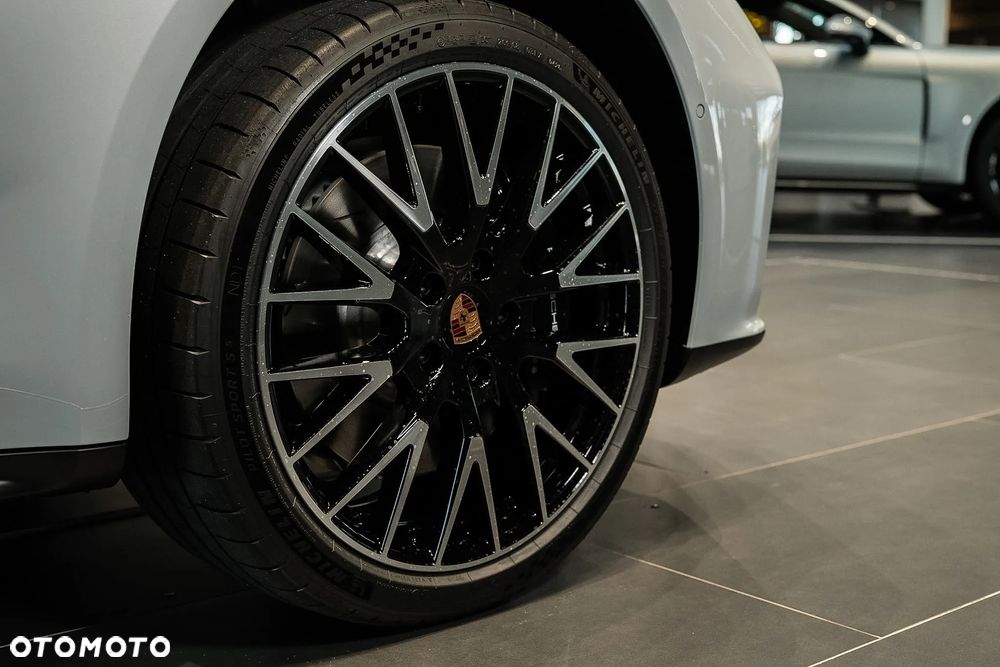 Porsche Panamera 4 - 13