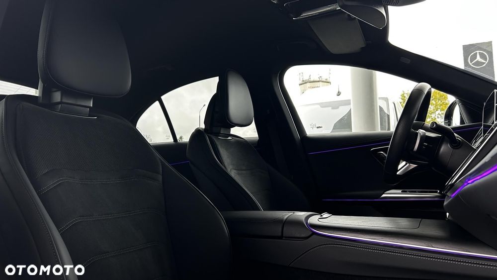 Mercedes-Benz Klasa E - 26