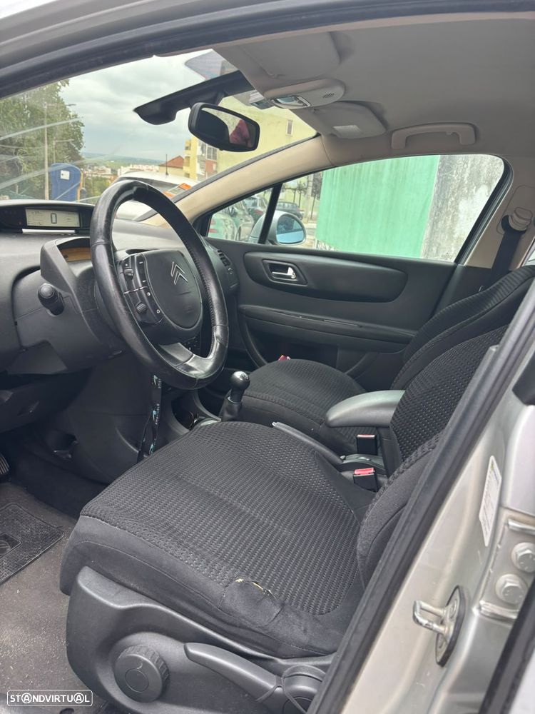 Citroën C4 1.6 HDi 110 SX - 8