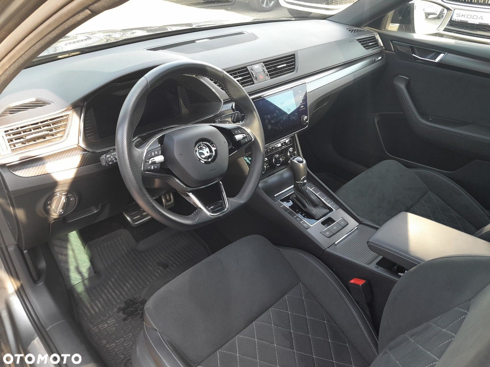 Skoda Superb 1.5 TSI Sportline DSG - 9