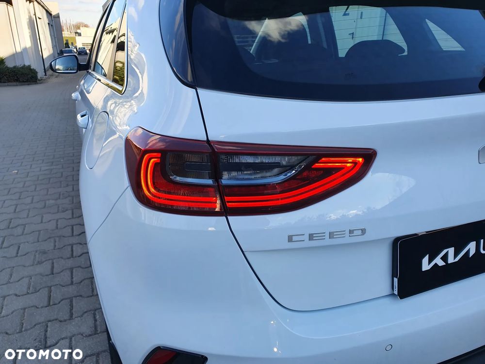 Kia Ceed - 22