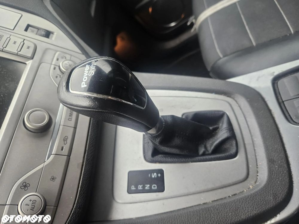 Ford Kuga 2.0 TDCi 4x4 Titanium - 10