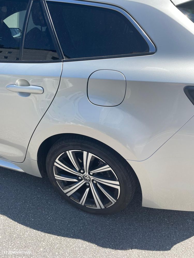 Toyota Corolla Touring Sports 1.8 Hybrid Comfort+P.Sport - 3