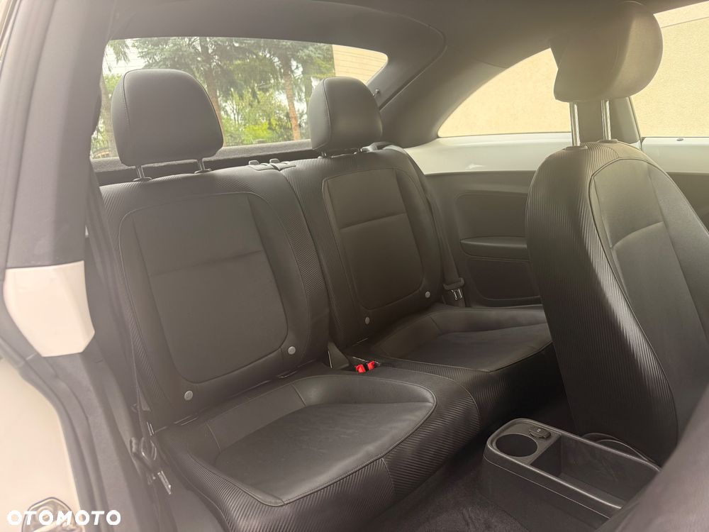 Volkswagen New Beetle - 13
