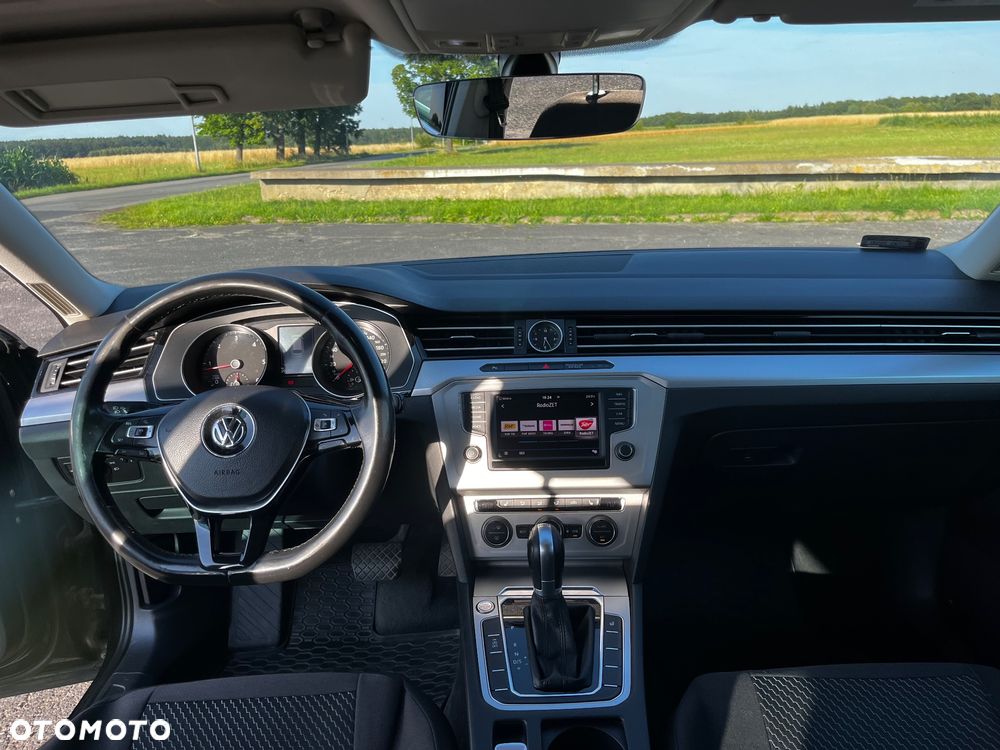 Volkswagen Passat 2.0 TDI SCR Comfortline DSG - 14