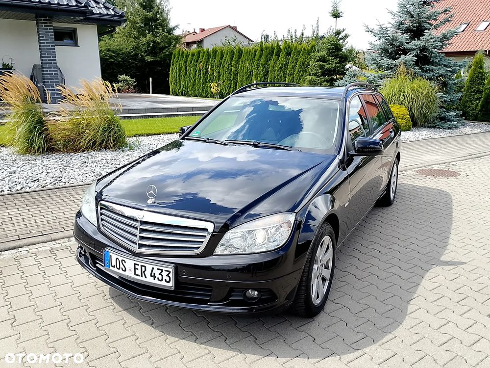 Mercedes-Benz Klasa C 180 CGI BlueEff Classic - 1