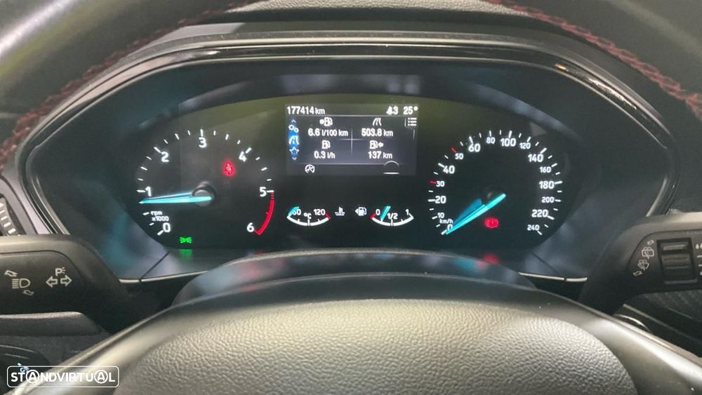 Ford Focus SW 1.5 TDCi EcoBlue Active - 4