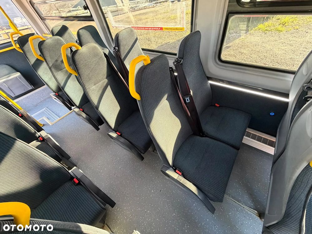 Mercedes-Benz Sprinter 517 - 17
