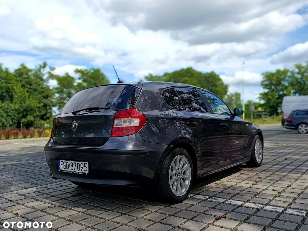 BMW Seria 1 118d DPF - 8