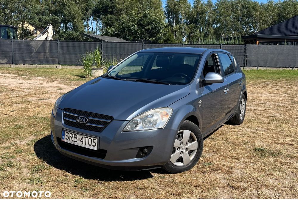 Kia Ceed 1.4 CVVT Attract - 2