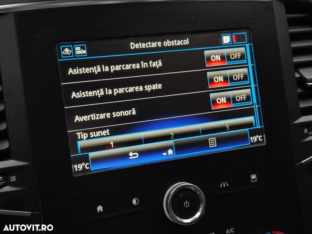 Renault Megane TCe 140 GPF EDC BUSINESS EDITION - 23