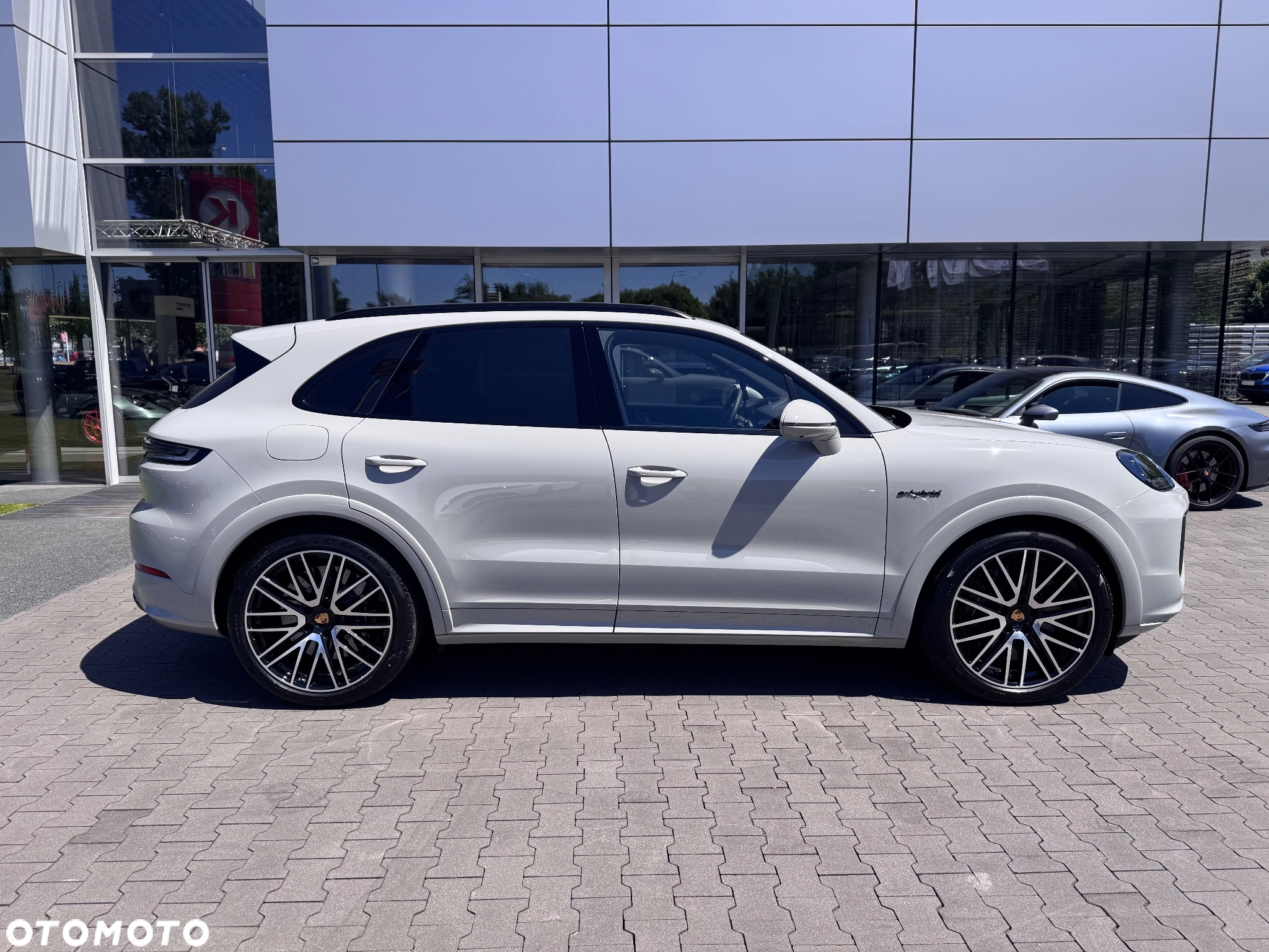 Porsche Cayenne Turbo E-Hybrid PHEV - 4