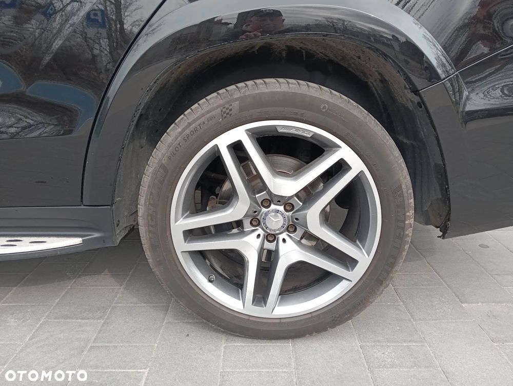 Mercedes-Benz GLS - 11