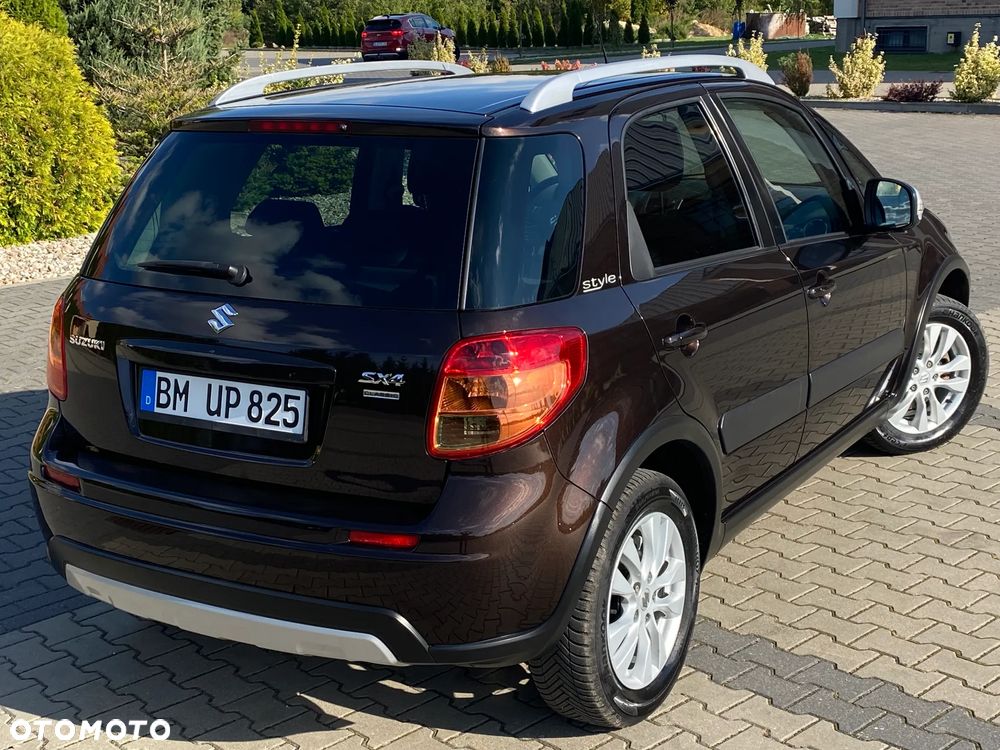 Suzuki SX4 1.6 Comfort Plus - 10