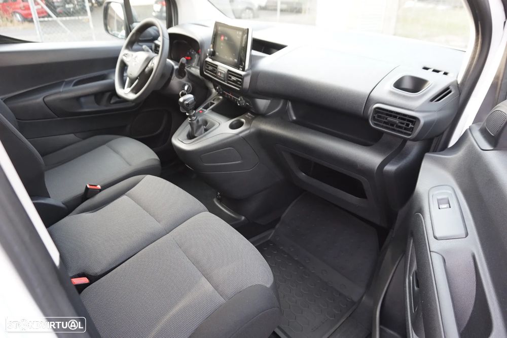 Opel Combo CDTI 102 Enjoy IVA dedutível - 26