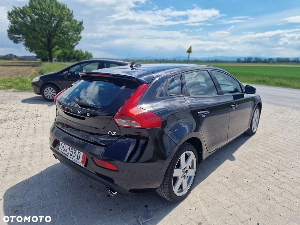 Volvo V40 D3 Geartronic Momentum - 9