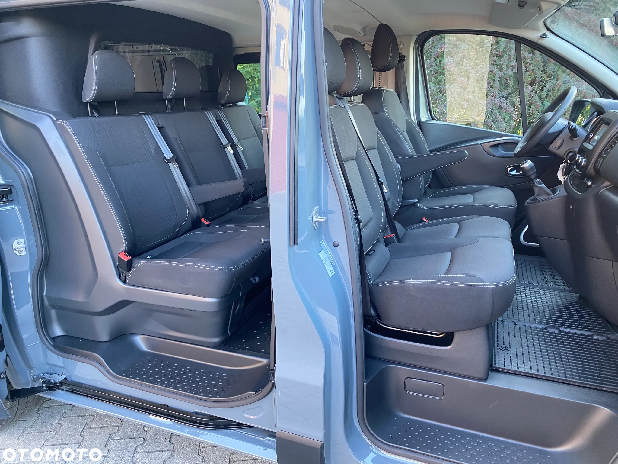 Renault Trafic 2.0 Doka 6 Osobowa Samochód Ciężarowy N1 Rejestracja 11.2021r - 10