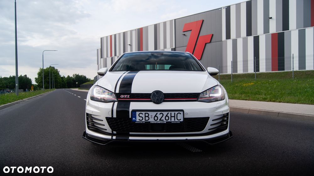 Volkswagen Golf 2.0 TSI BMT GTI Performance DSG - 4