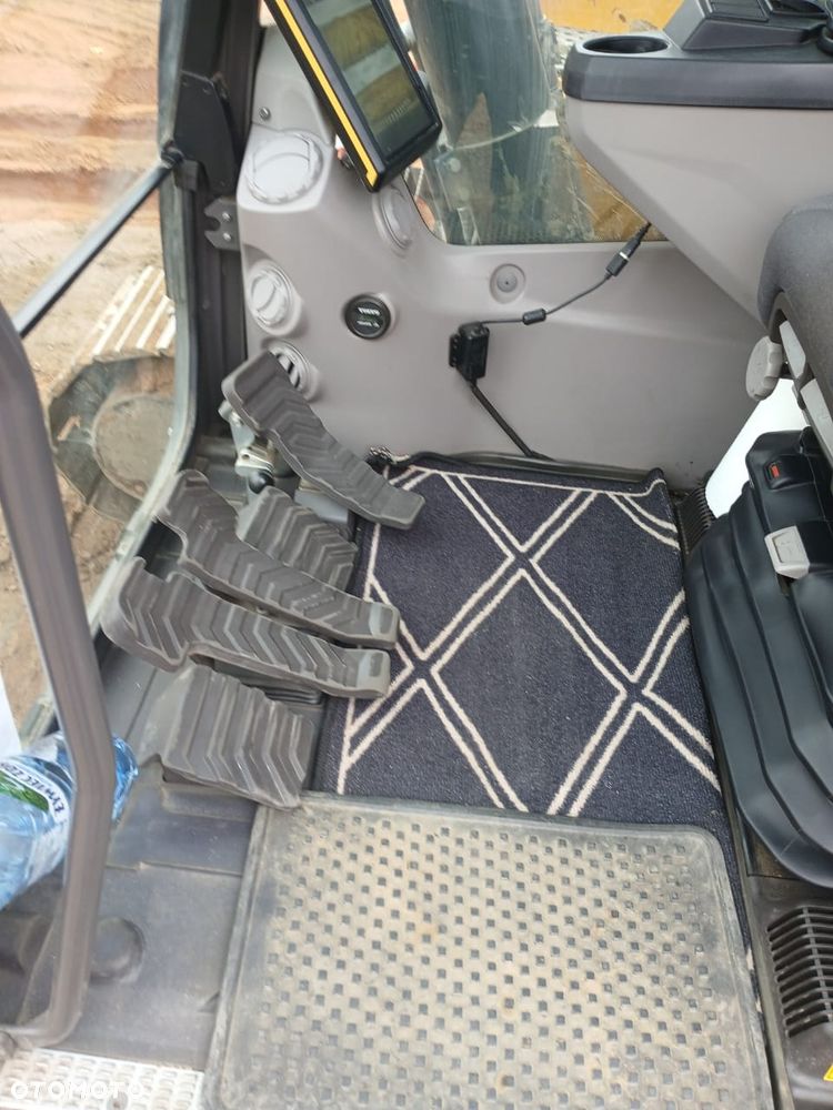 Volvo EC220EL - 7