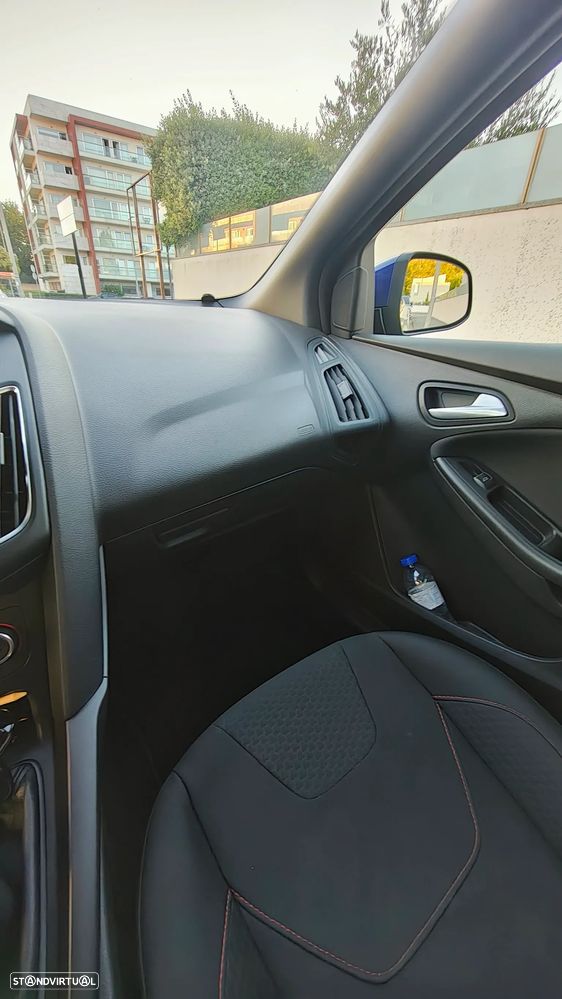 Ford Focus 1.0 EcoBoost ST-Line - 6