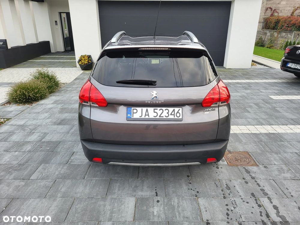Peugeot 2008 - 8