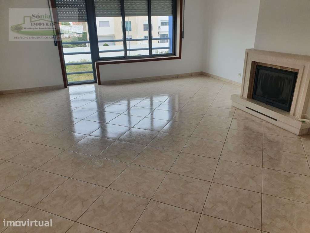 APARTAMENTO T3 COM PARQUEAMENTO PARA ARRENDAR NO MONTIJO! - Grande imagem: 3/12