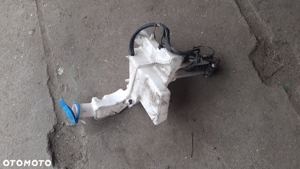 Zbiornik płynu spryskiwaczy Passat b6