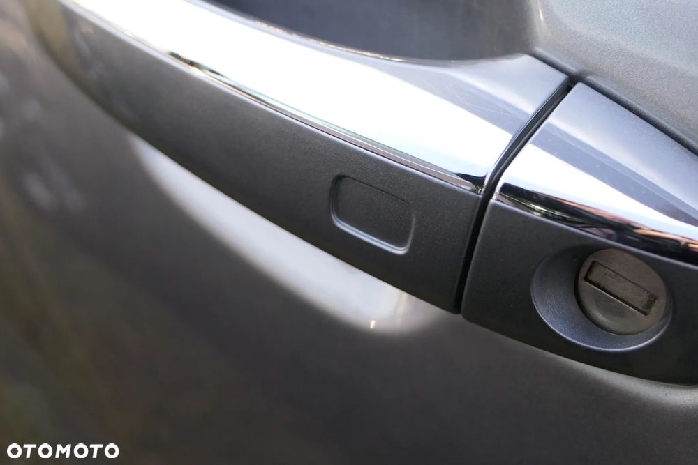 Audi A6 Avant 2.0 TDI Ultra S tronic - 16