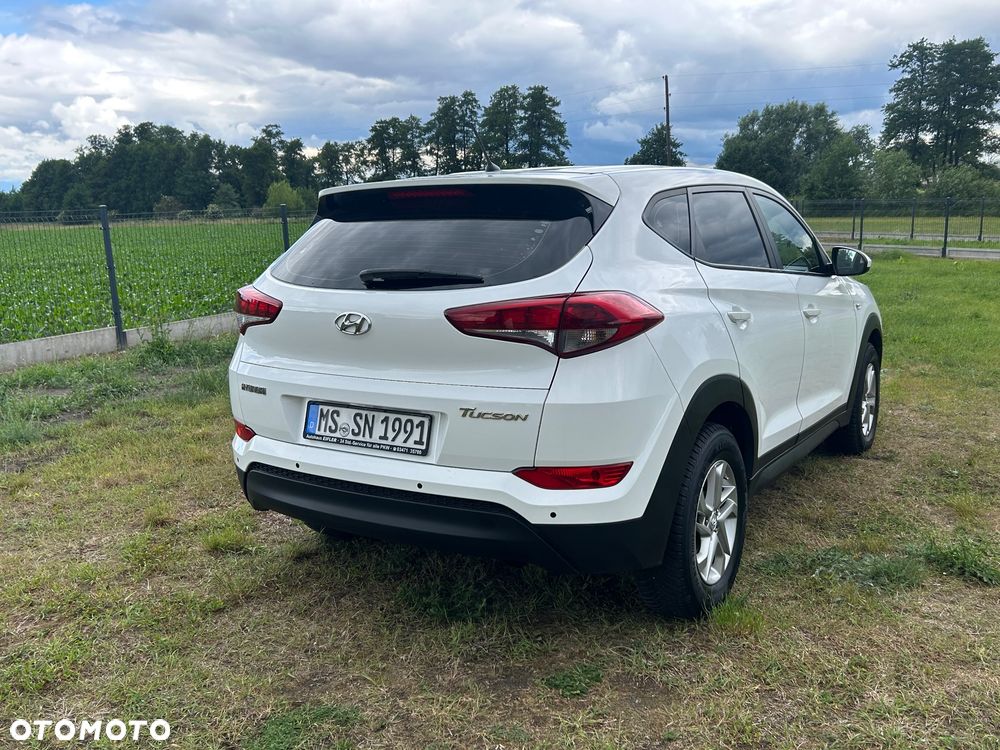 Hyundai Tucson 1.6 GDi 2WD Select - 12