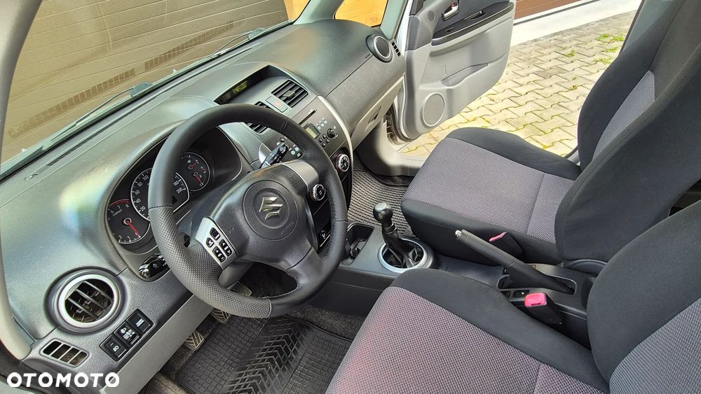 Suzuki SX4 1.6 VVT 4x4 Club - 8