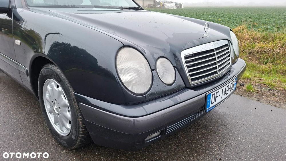 Mercedes-Benz Klasa E - 22