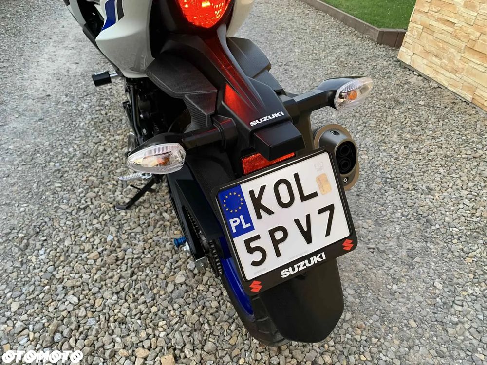Suzuki GSX - 11