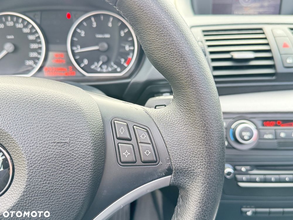 BMW Seria 1 116i - 26