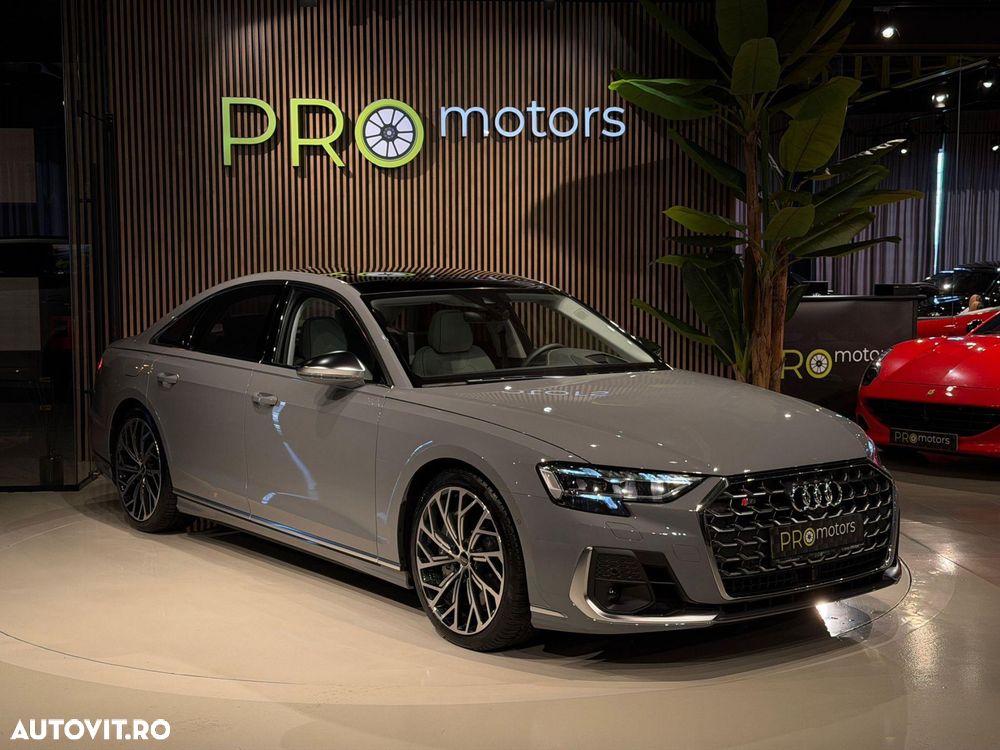 Audi S8 - 4