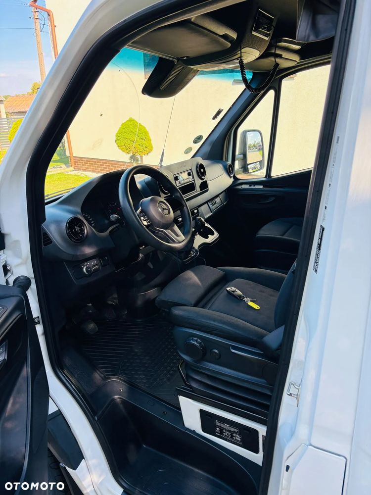 Mercedes-Benz SPRINTER - 15