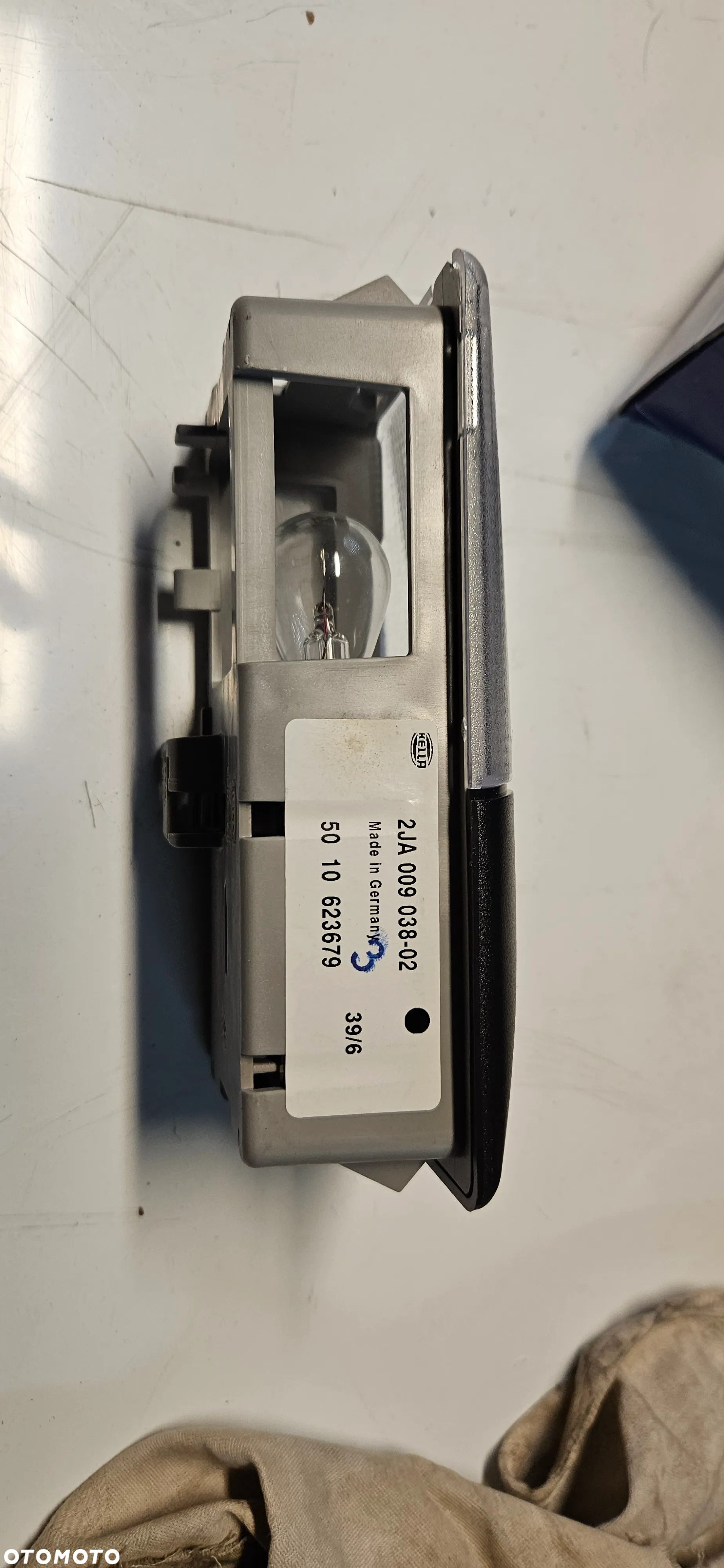 Światło wewnętrzne DAF LF Euro 5 OE 1409617 - 3