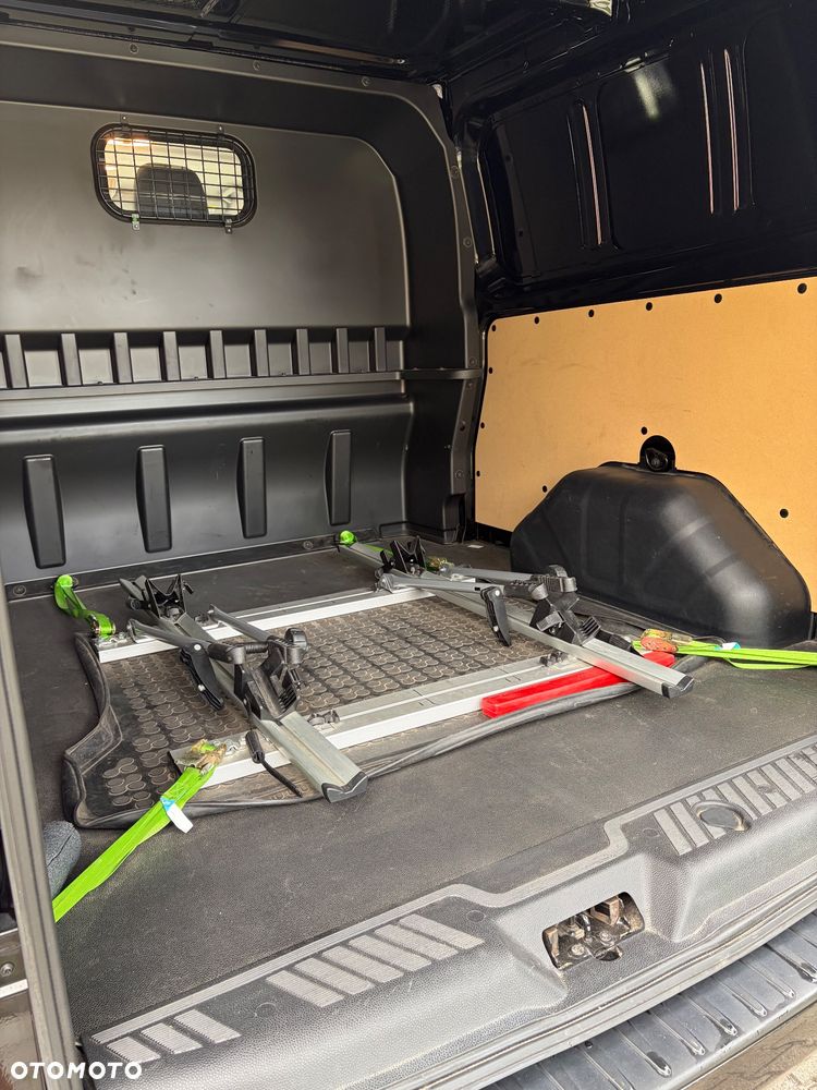 Ford Transit Custom - 8