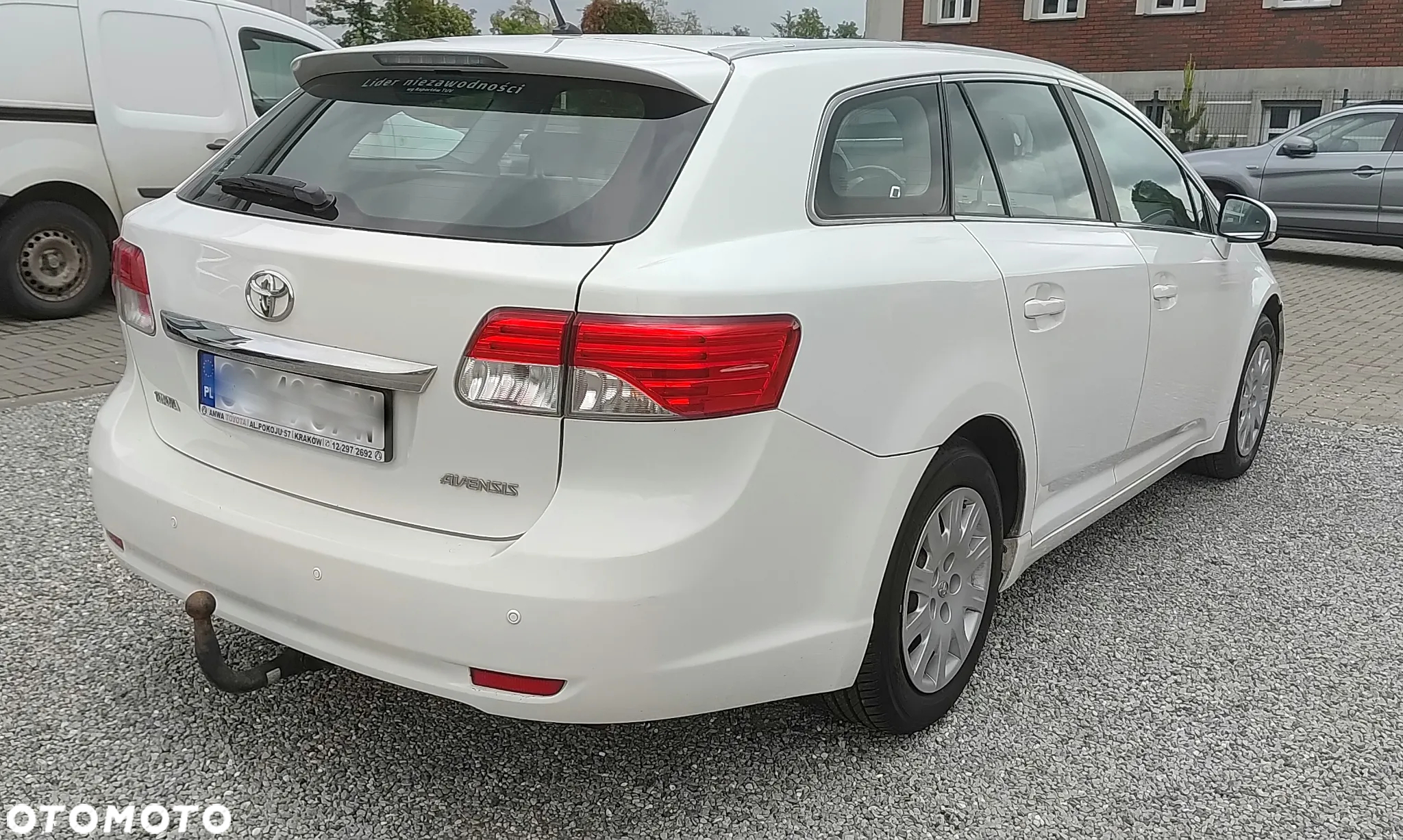 Toyota Avensis - 4