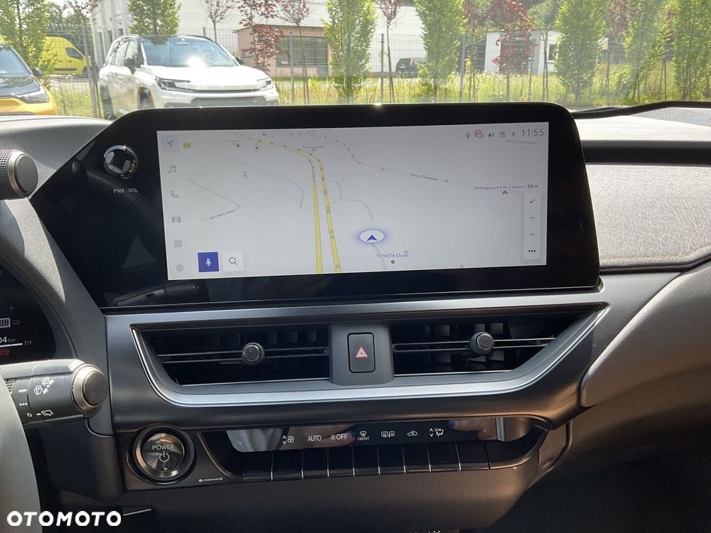 Lexus UX 300h F Sport Design - 18