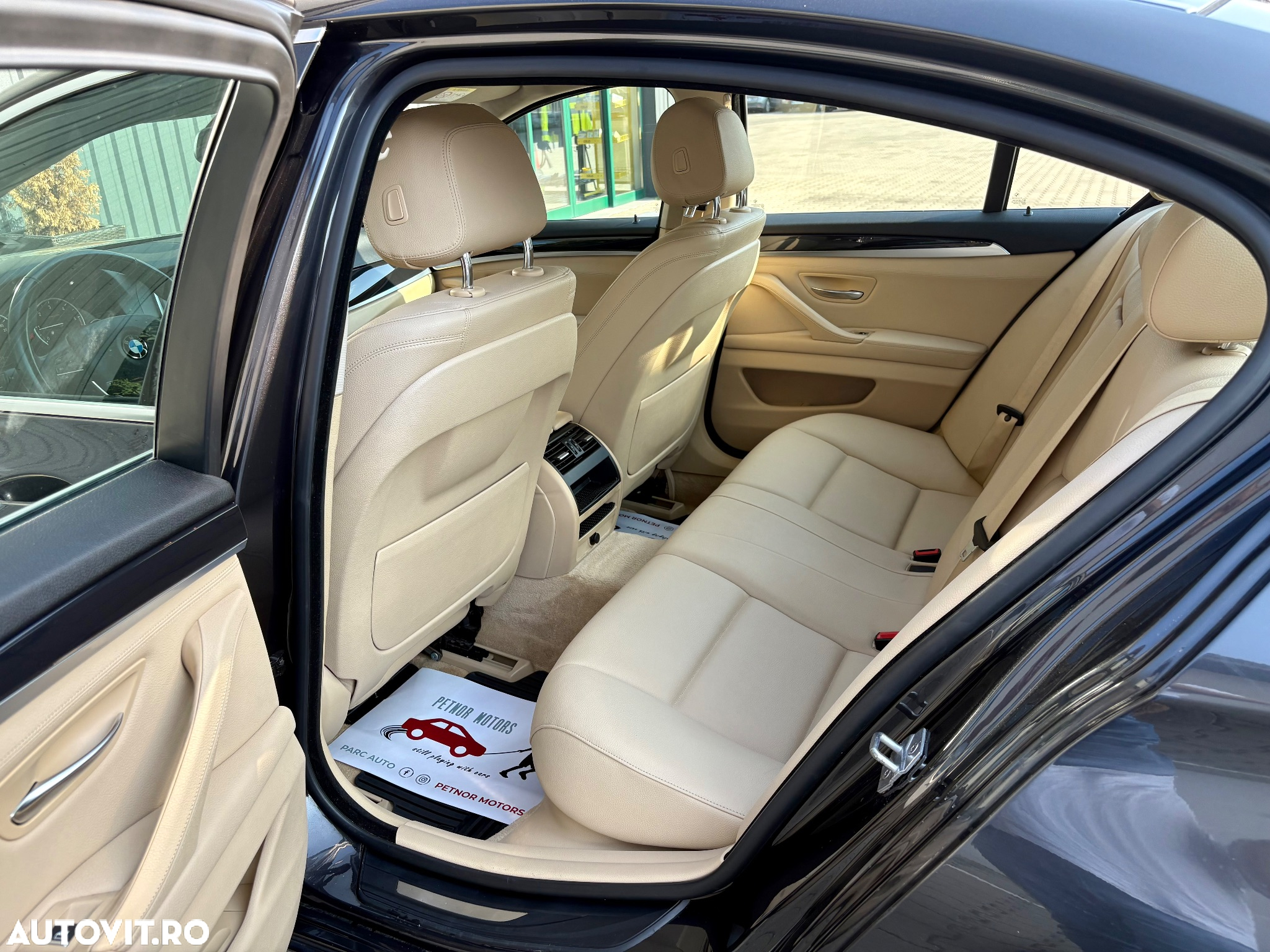 BMW Seria 5 518d - 6