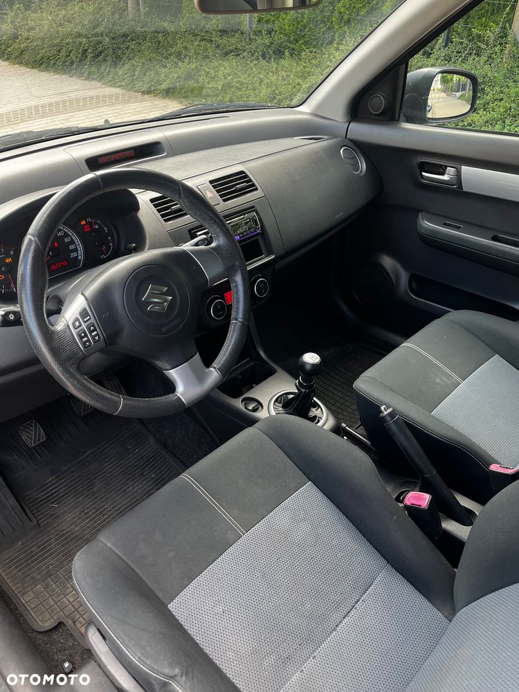 Suzuki Swift - 6