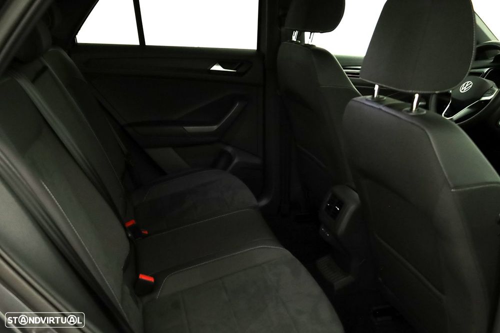 VW T-Roc 1.5 TSI Black Style DSG - 21