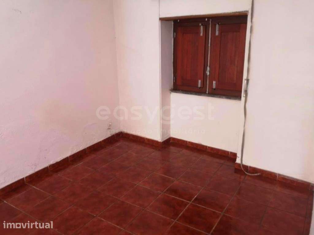 Moradia T3 de dois pisos em Ferreira do Alentejo - Grande imagem: 4/9