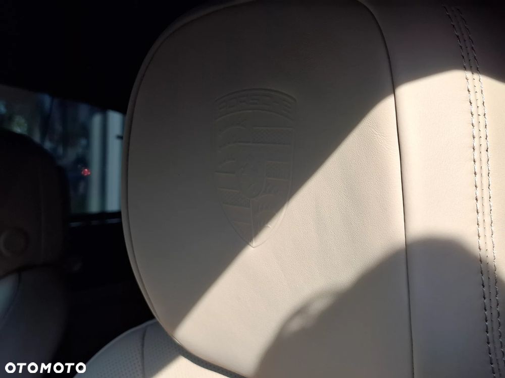 Porsche Cayenne E-Hybrid PHEV Black Edition - 23