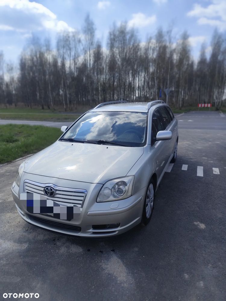 Toyota Avensis 1.8 VVT-i Luna - 1