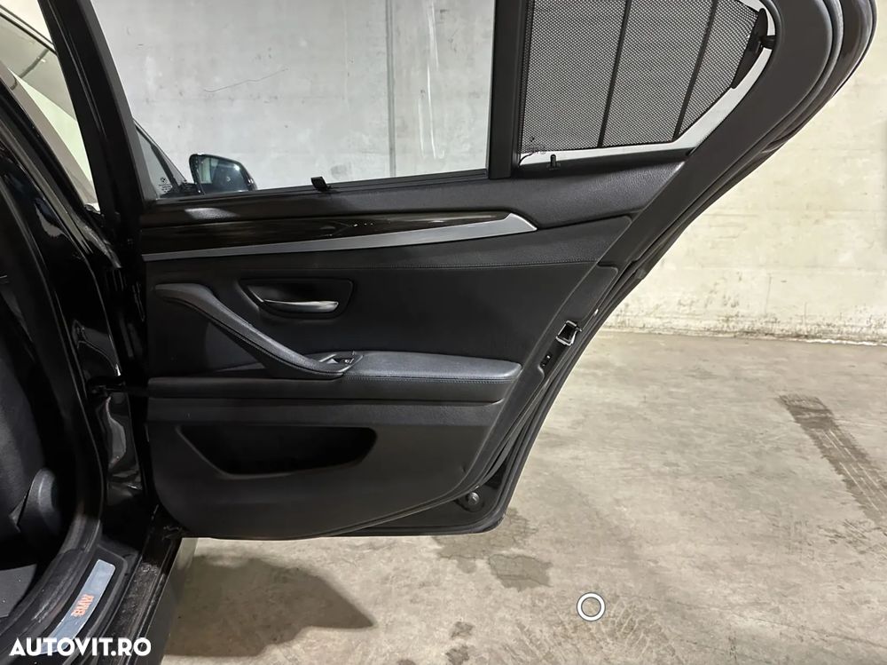 BMW Seria 5 528i Sport-Aut. Luxury Line - 16