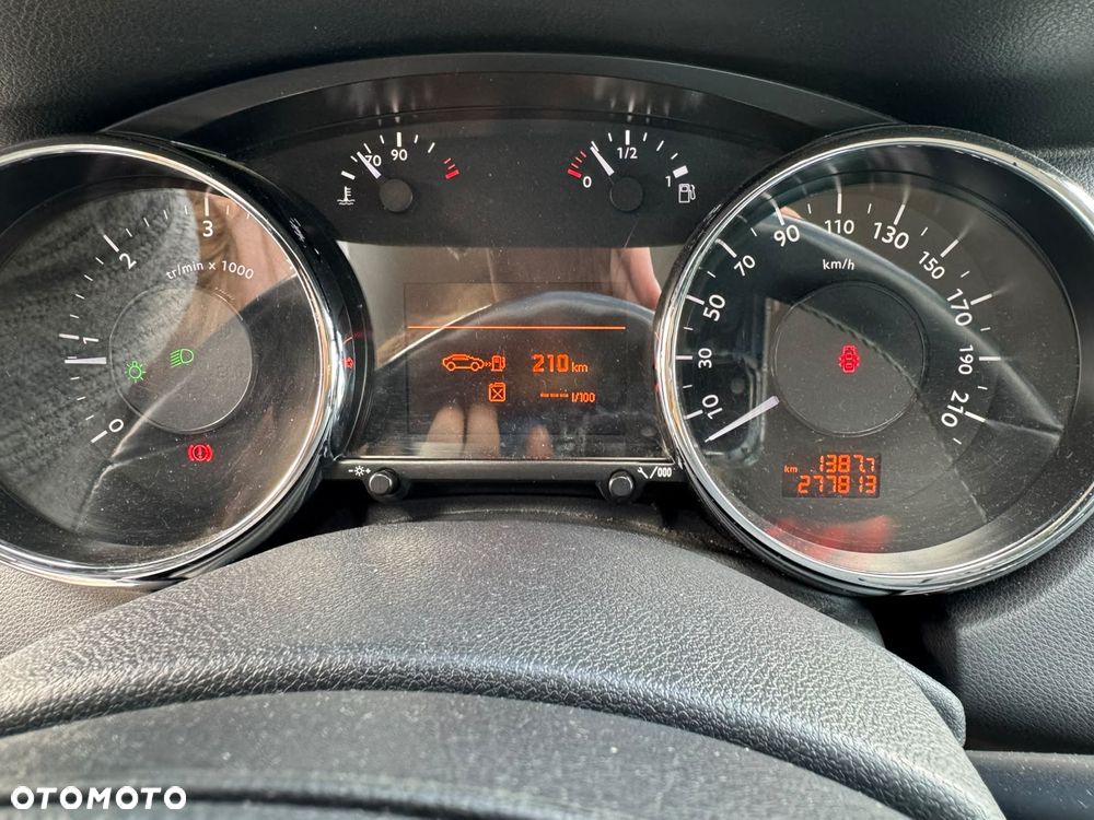 Peugeot 5008 1.6 HDi Premium - 17