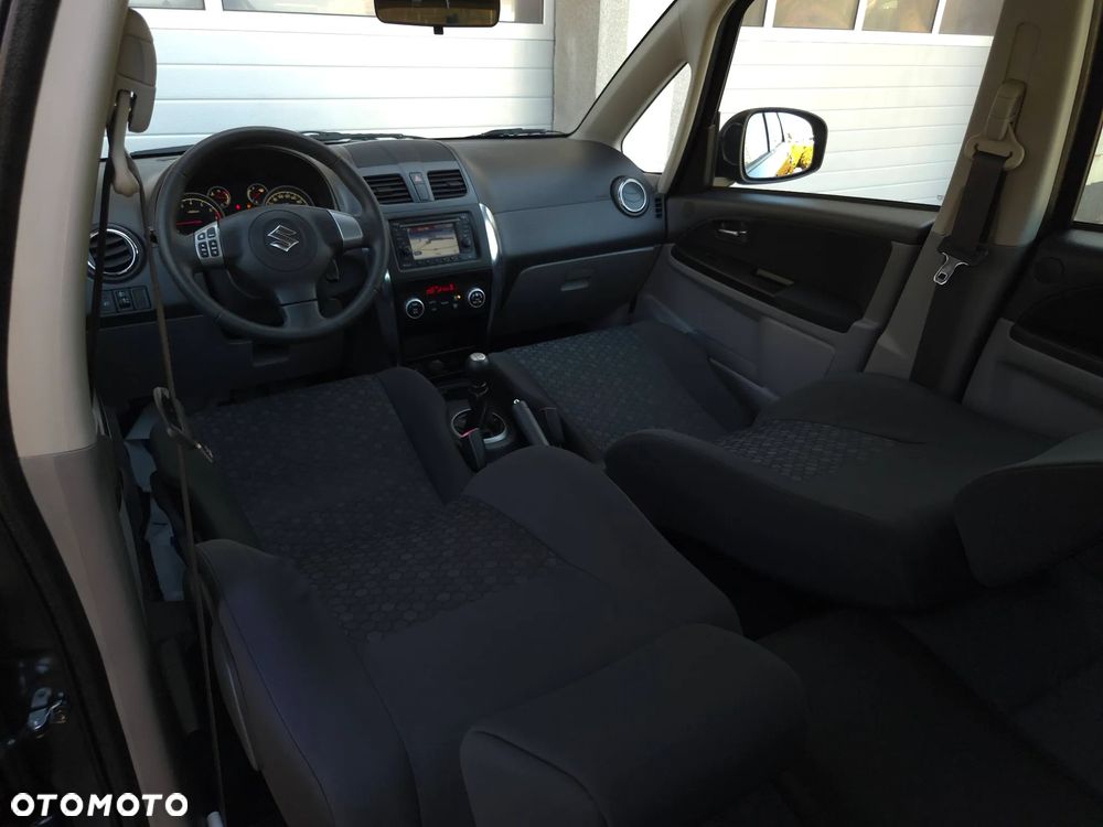 Suzuki SX4 1.6 VVT 4x4 Style - 32