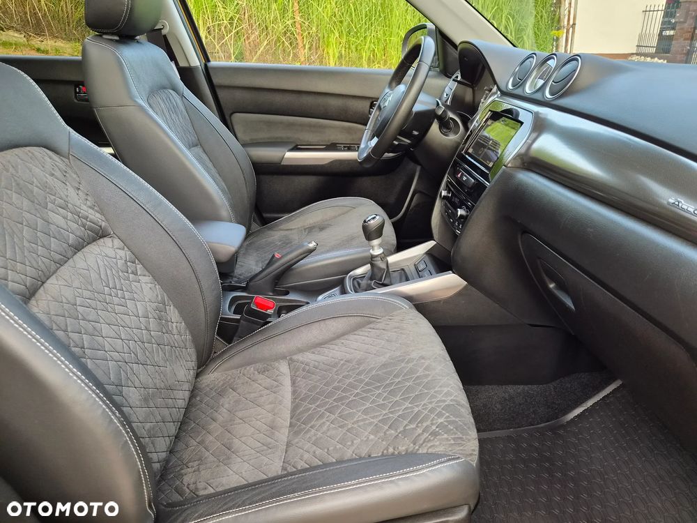 Suzuki Vitara 1.4 Boosterjet XLED 4WD - 23