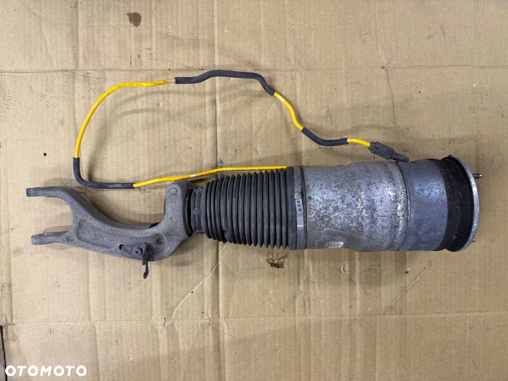 Amortyzator prawy przód Tesla Model S P85D Nr. 1030508-00-C. - 1